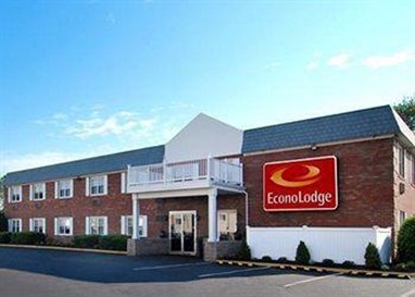 Econo Lodge Inn & Suites Airport Windsor Locks