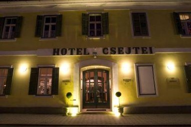 Hotel Csejtei