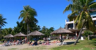 Smugglers Cove Beach Resort & Hotel