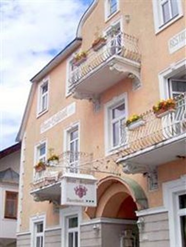 Aparthotel Grattschlossl St. Johann in Tirol