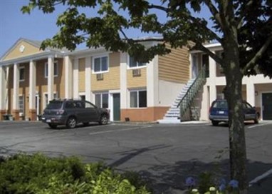 Rodeway Inn and Suites Middletown
