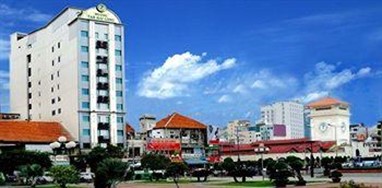 Tan Hai Long Hotel and Spa