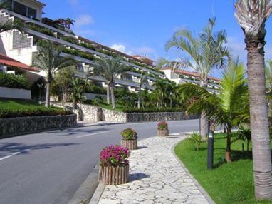 Kanucha Bay Hotel & Villas