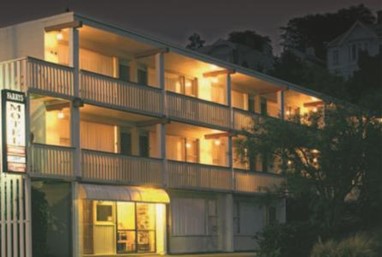 Farrys Motel / Apartments