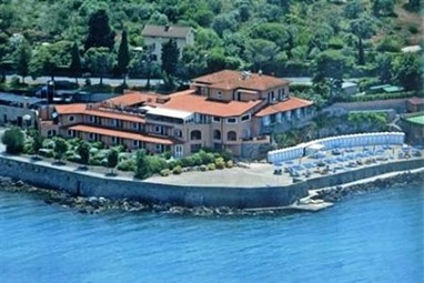 Hotel Domizia Villa