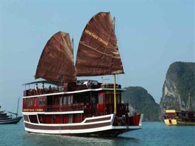 Ha Long Heritage Cruise & Kayaking Tour