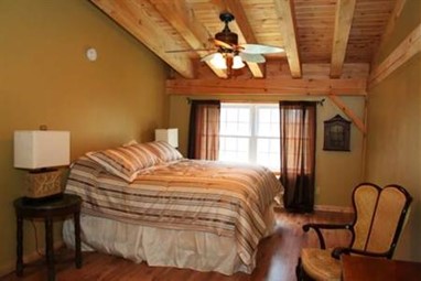 Timber House Country Inn & Resort
