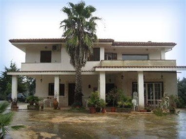 Villa Mado