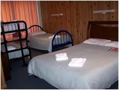 Buffalo Motel and Country Retreat