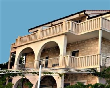 Villa Pape Trogir