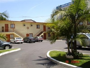 Paradise Inn and Suites Culver City
