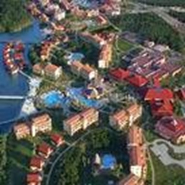 NH Krystal Laguna Villas & Resort
