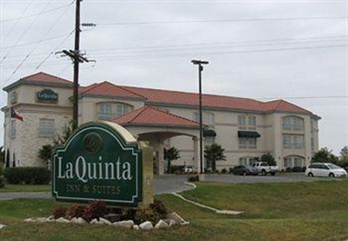 La Quinta Inn and Suites Fredericksburg