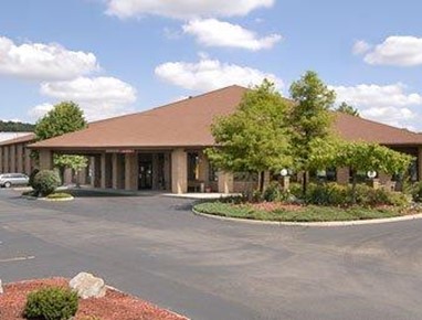 Baymont Inn & Suites Lancaster