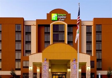 Holiday Inn Express & Suites DFW Airport South Hotel