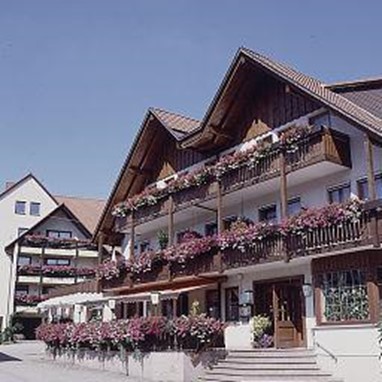 Gasthof-Hotel «Zum Lowen» GmbH