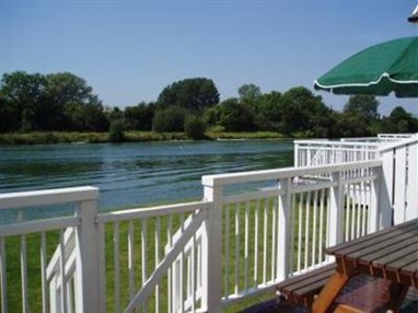 Cotswold Lakeside Lodge South Cerney