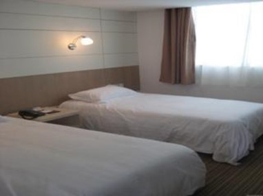 Motel 168 (Shanghai Sinan Road)