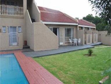 Flamboyant Guest Lodge Sandton Johannesburg