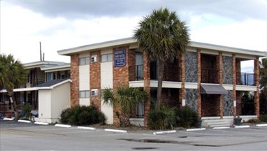 Aquarius Oceanview Motel