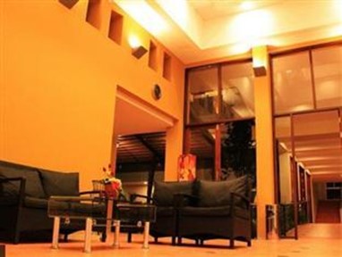 Chaiyapruek Suites Serviced Residence