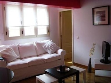 Apartamentos APR Alcala