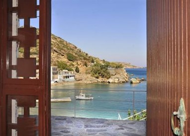 Marina Hotel Agios Kirykos