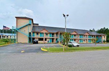 Americas Best Value Inn and Suites - Moss Point