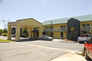 Parkway Inn and Suites