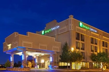 Holiday Inn Express Hotel & Suites Aurora