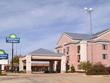 Days Inn and Suites Poteau