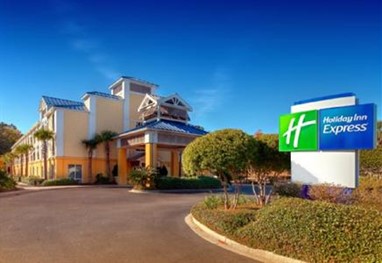 Holiday Inn Express Charleston (US 17 & I-526)