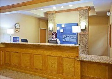 Holiday Inn Express Hotel & Suites Grand Blanc