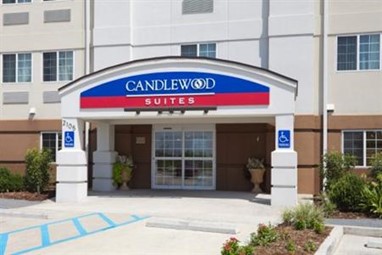 Candlewood Suites Lafayette River Ranch