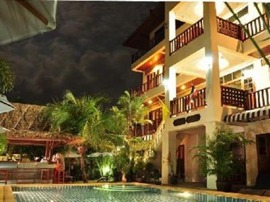 Baan Chayna Lounge Resort Phuket