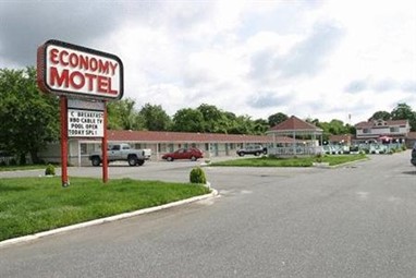 Economy Motel Inn & Suites