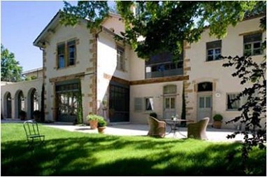 Les Hautes Bruyeres Bed & Breakfast Ecully