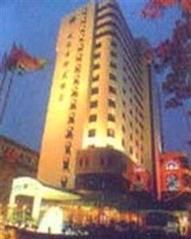 Golden Lily Hotel