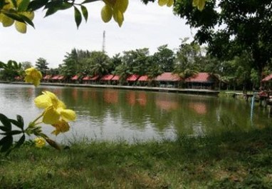 Cha-am Fishing Inn and Resort