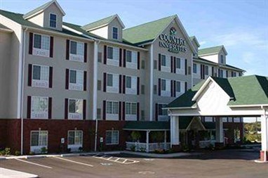 Country Inn & Suites West Youngstown