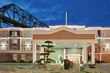 Holiday Inn Express and Suites Astoria