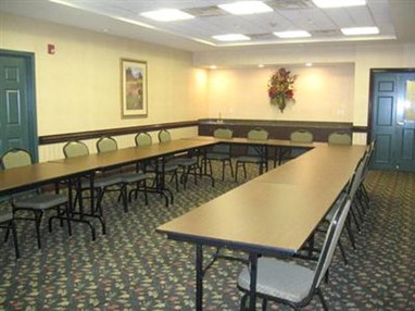 Country Inn & Suites Newport News South