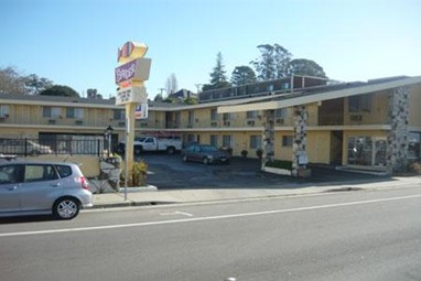The Islander Motel