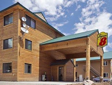 Super 8 Motel Yellowstone Park Cooke City