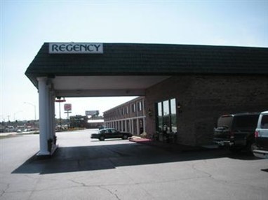 Regency Inn and Suites West Plains