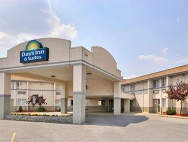 Days Inn & Suites Bridgeport / Clarksburg