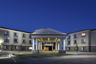Holiday Inn Express Hotel & Suites - Airport / East