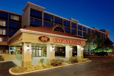 Crowne Plaza Hotel Cleveland Airport