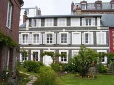 Jardin Gorbeau Etretat Guesthouse
