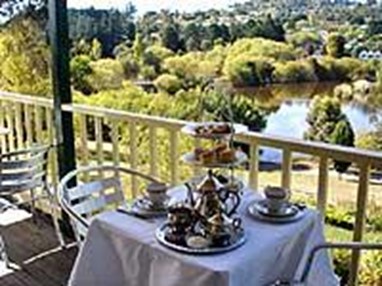 Ambleside on the Lake Bed & Breakfast Daylesford